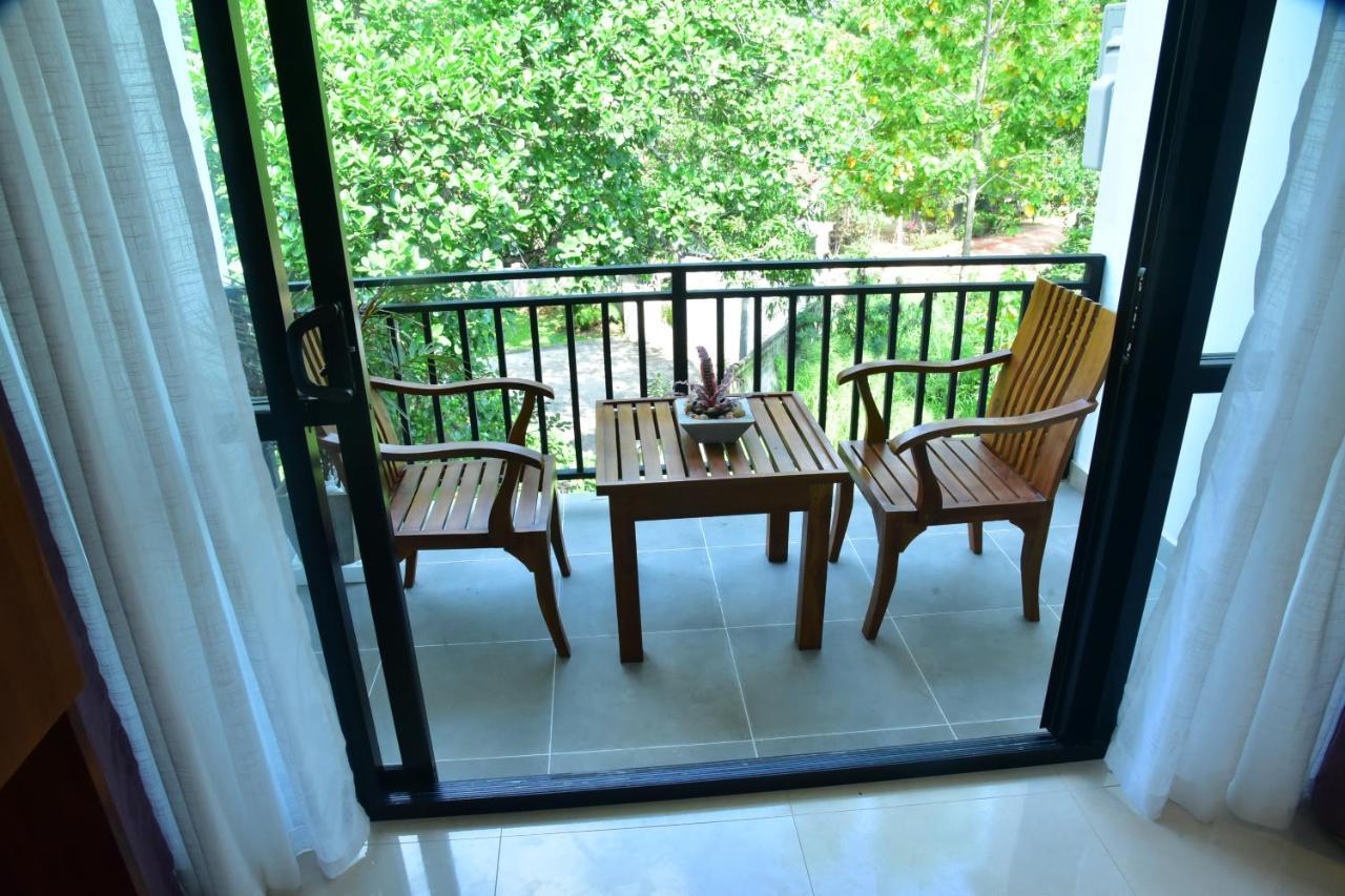 Eden Grand Hotel Dambulla Buitenkant foto