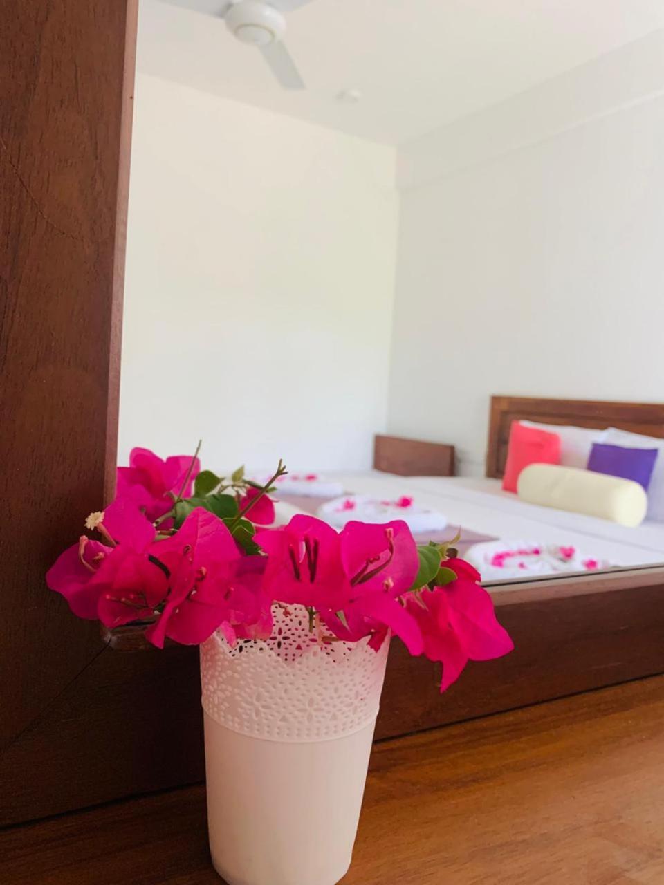 Eden Grand Hotel Dambulla Buitenkant foto